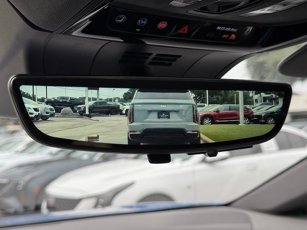 2027 Cadillac OPTIQ Luxury - Photo 32