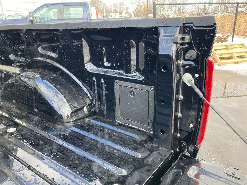 Used 2025 Black Ford XLT image 21
