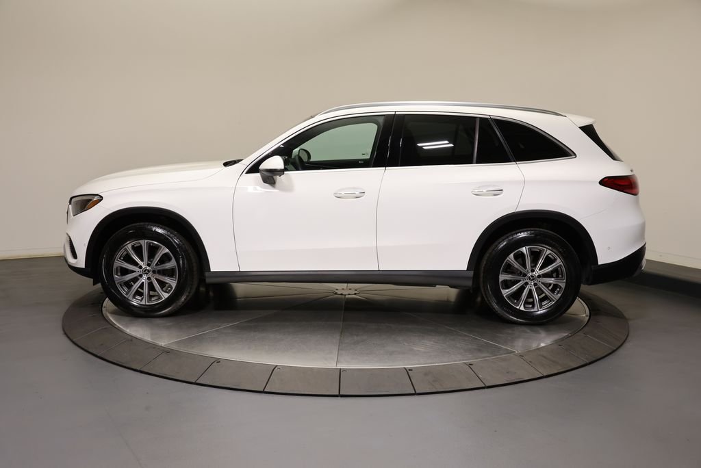 Certified Used 2026 Polar White Mercedes-Benz GLC 300 image 4
