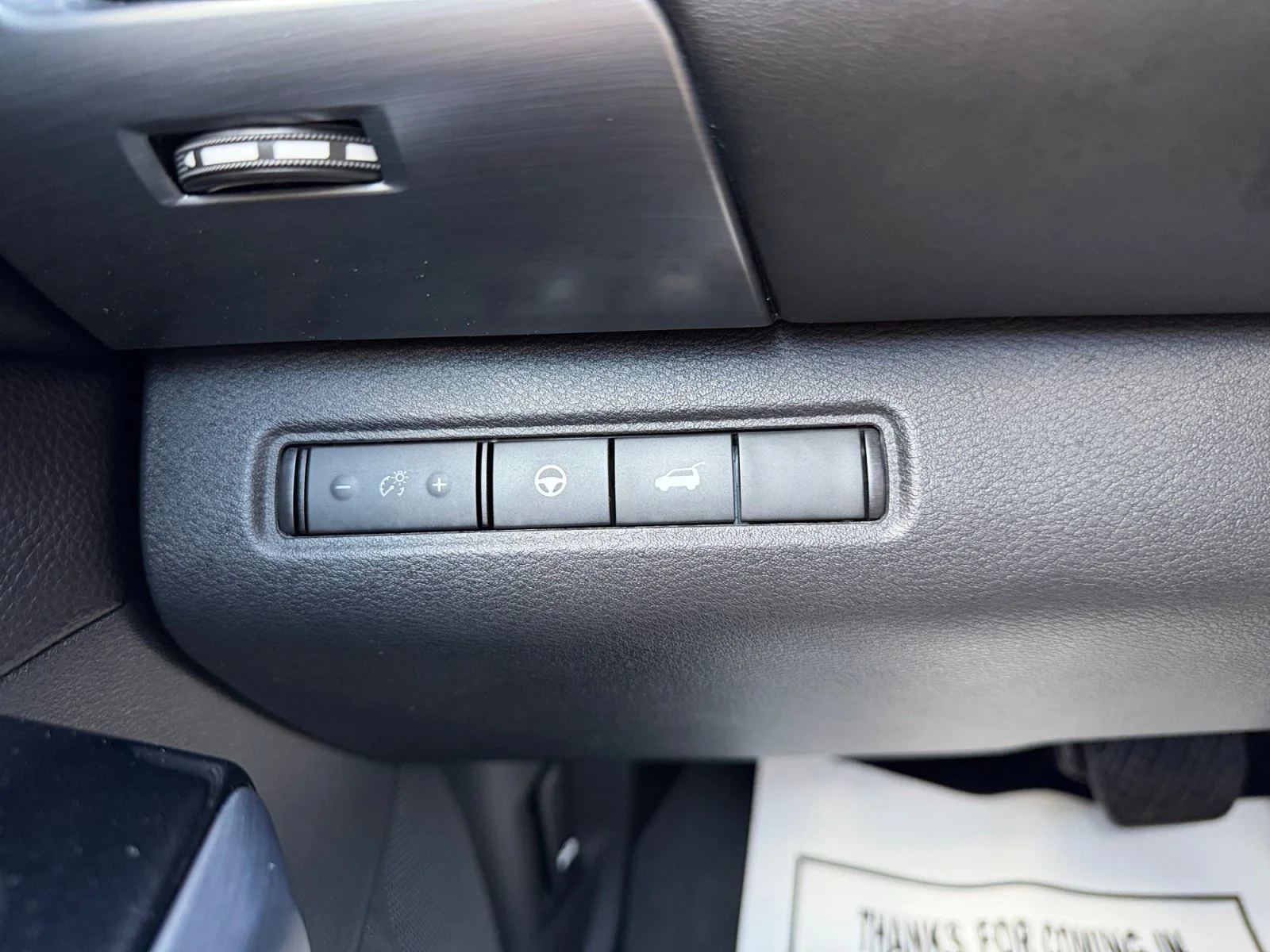 Used 2023 Obsidian Green Pearl/Super Black Nissan SL image 17