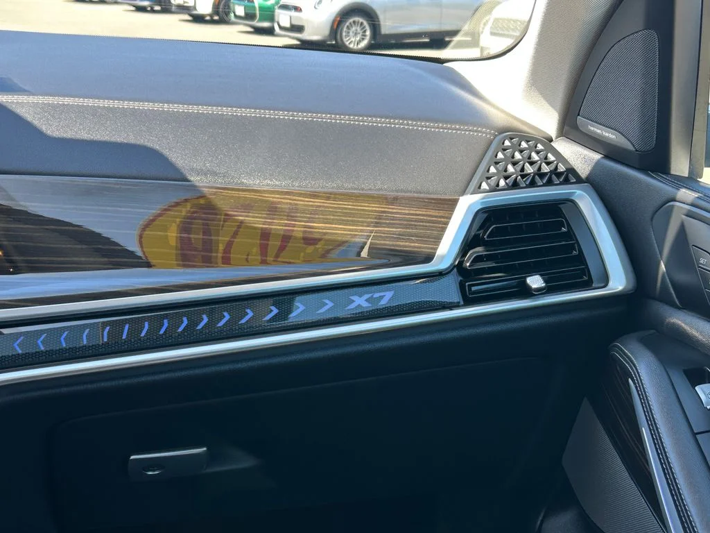 Used 2023 Green BMW xDrive40i image 26