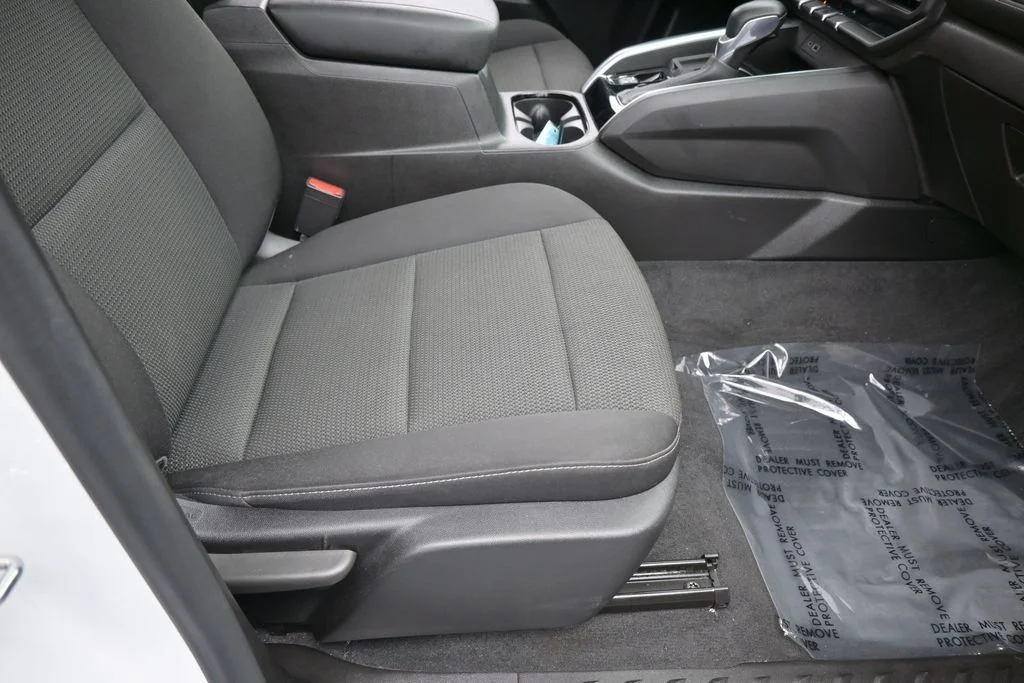 Used 2023 Summit White Chevrolet LT image 38