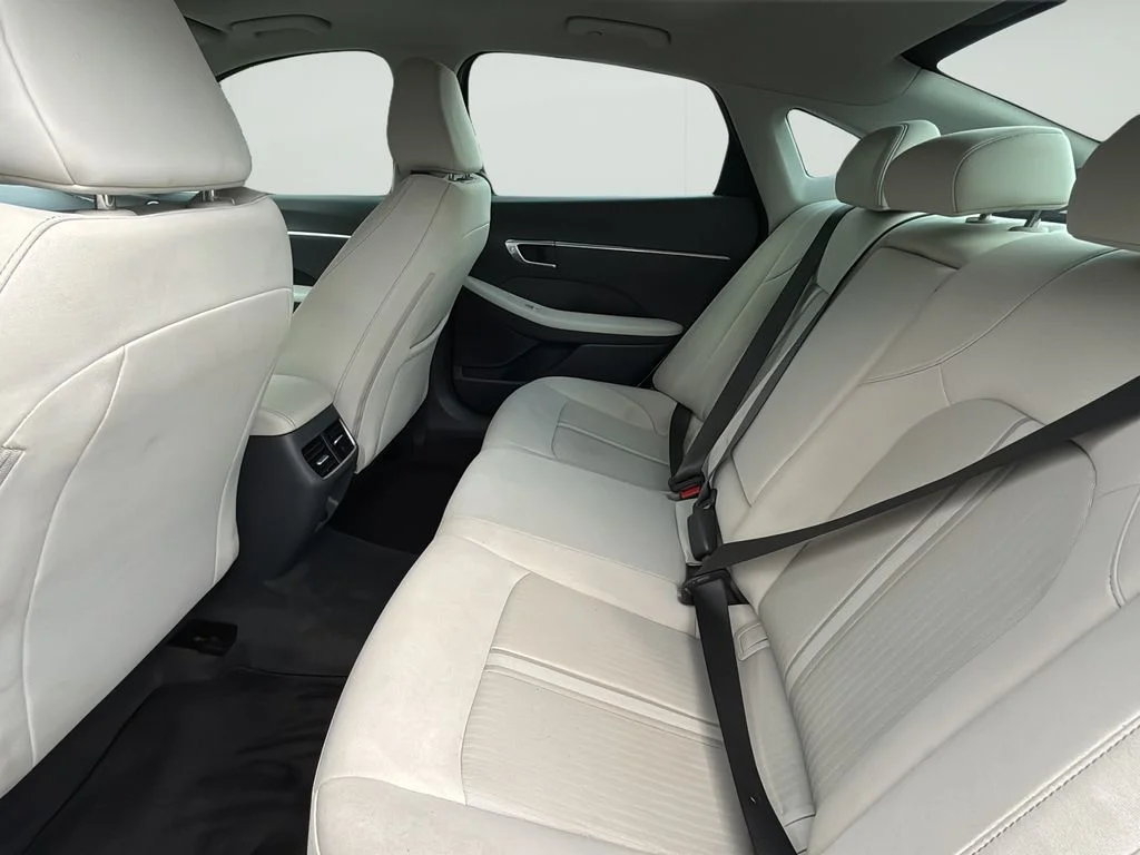 Used 2023 Serenity White Hyundai SEL image 16
