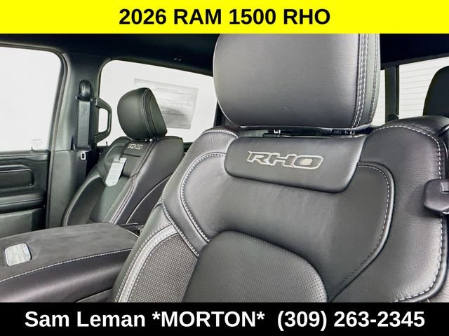New 2026 Molten Red Pearl-Coat Exterior Paint Ram RHO image 32
