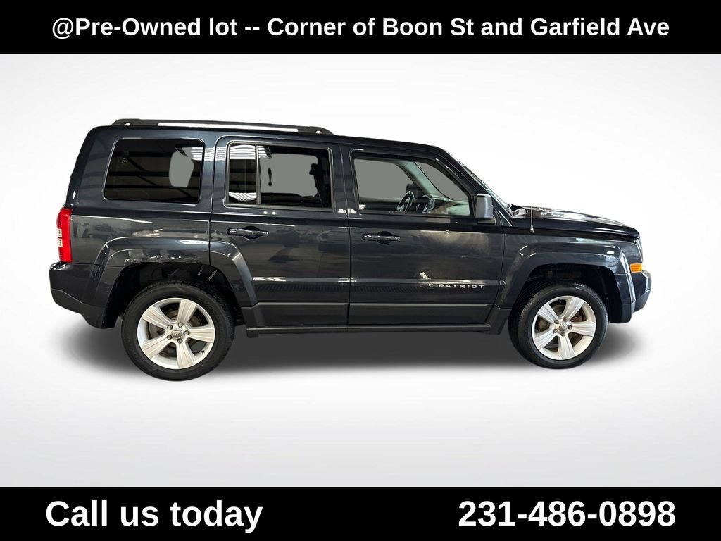 Used 2014 Gray Jeep Latitude image 6