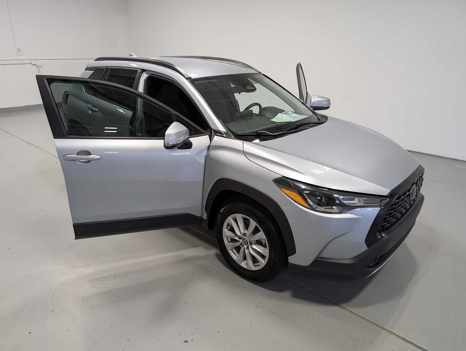Used 2023 Sonic Silver Toyota LE image 16