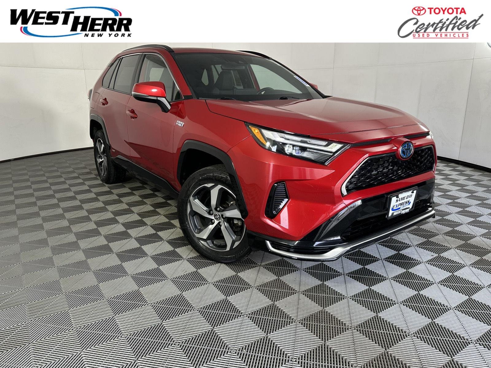 Certified Used 2022 Supersonic Red Toyota SE image 1