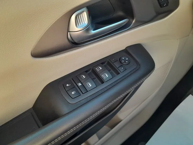 Used 2023 Black Chrysler Touring L image 35