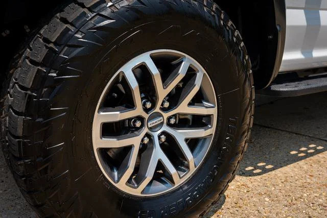 Used 2017 Oxford White Ford Raptor image 16