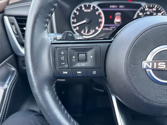 Used 2023 White Nissan SV image 31