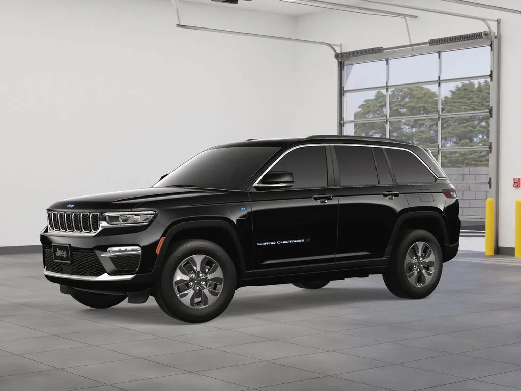 New 2024 Diamond Black Crystal Pearlcoat Jeep 4xe image 2