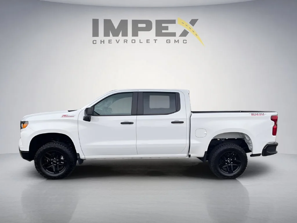 New 2026 Summit White Chevrolet Custom Trail Boss image 2