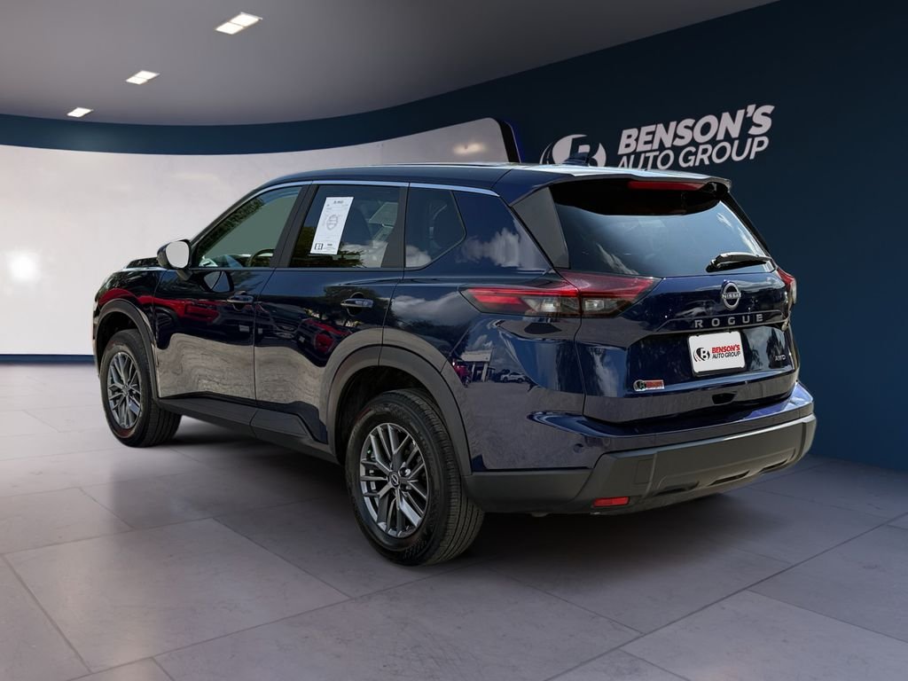 Used 2026 Blue Nissan SV image 3