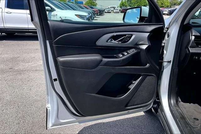 Used 2020 Silver Chevrolet LT image 17
