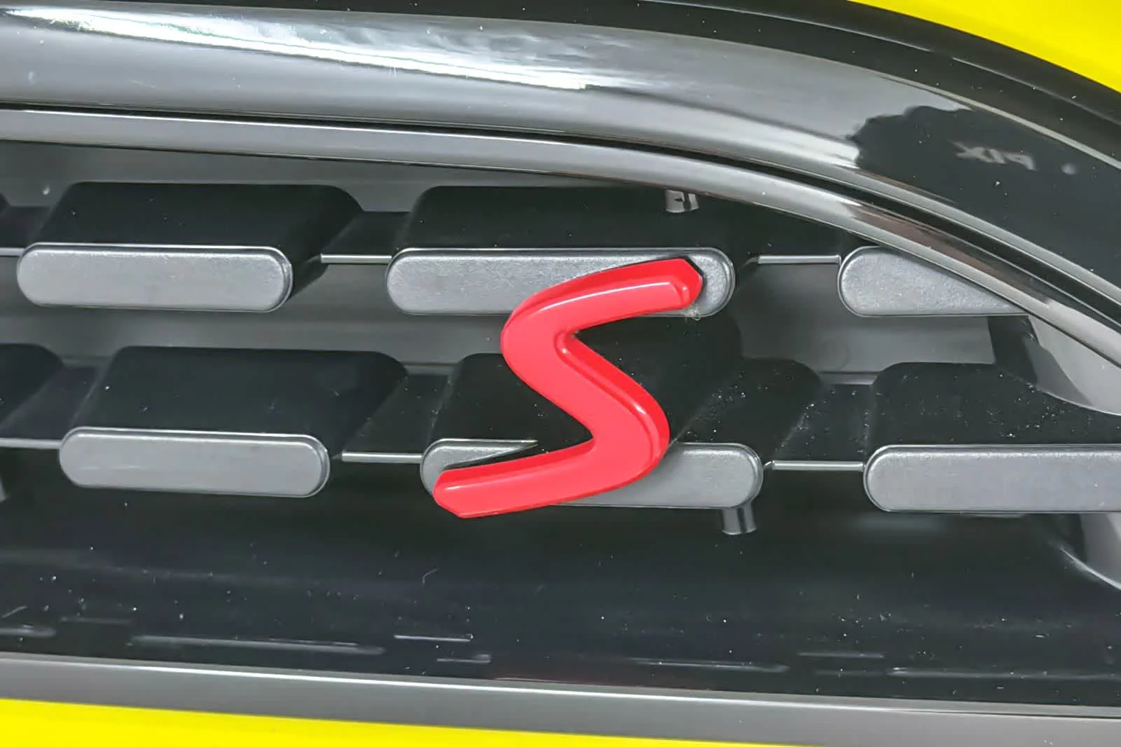 Used 2025 Sunny Side Yellow MINI Cooper S image 27
