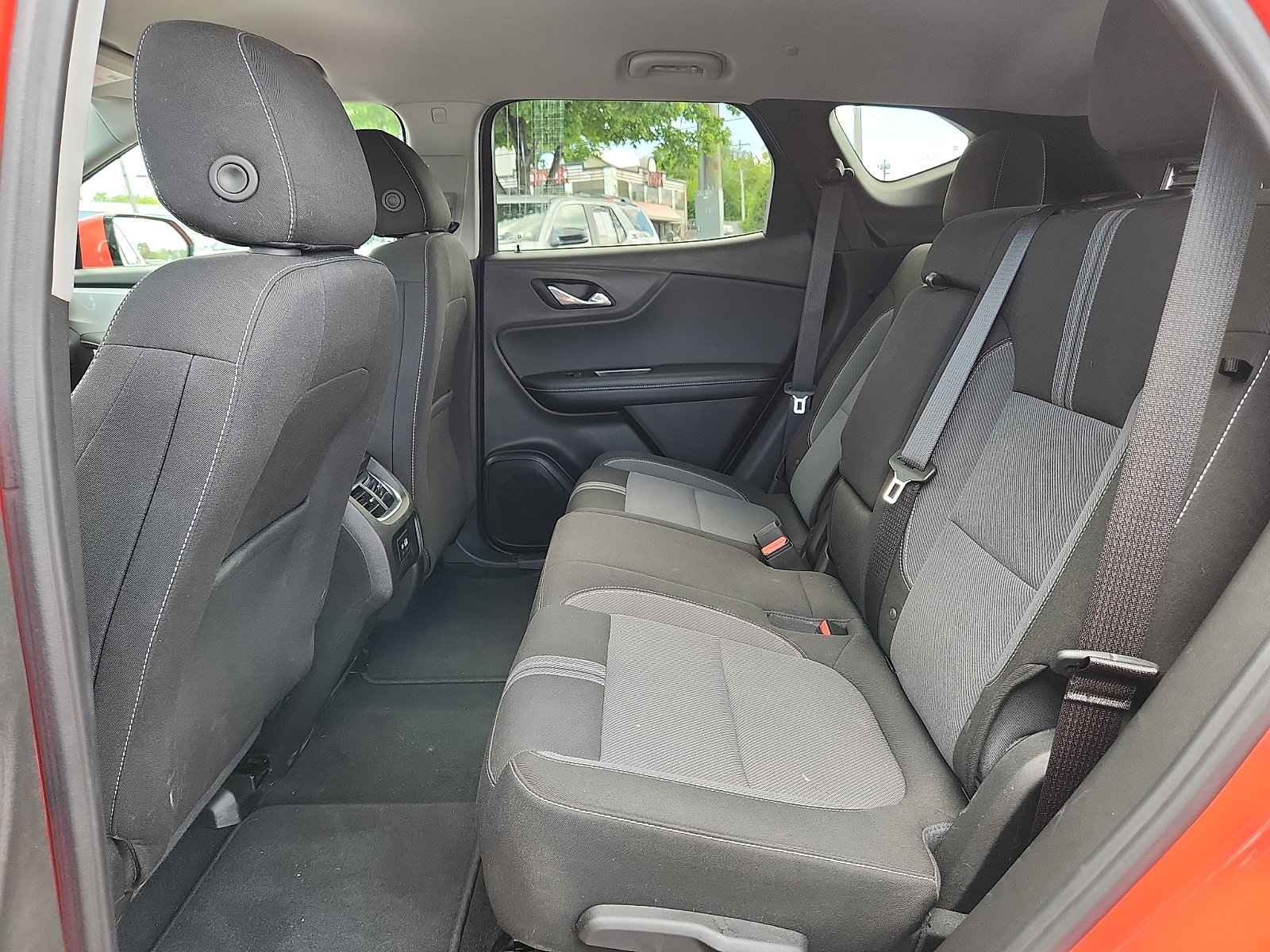 Used 2025 Habanero Orange Chevrolet LT image 9