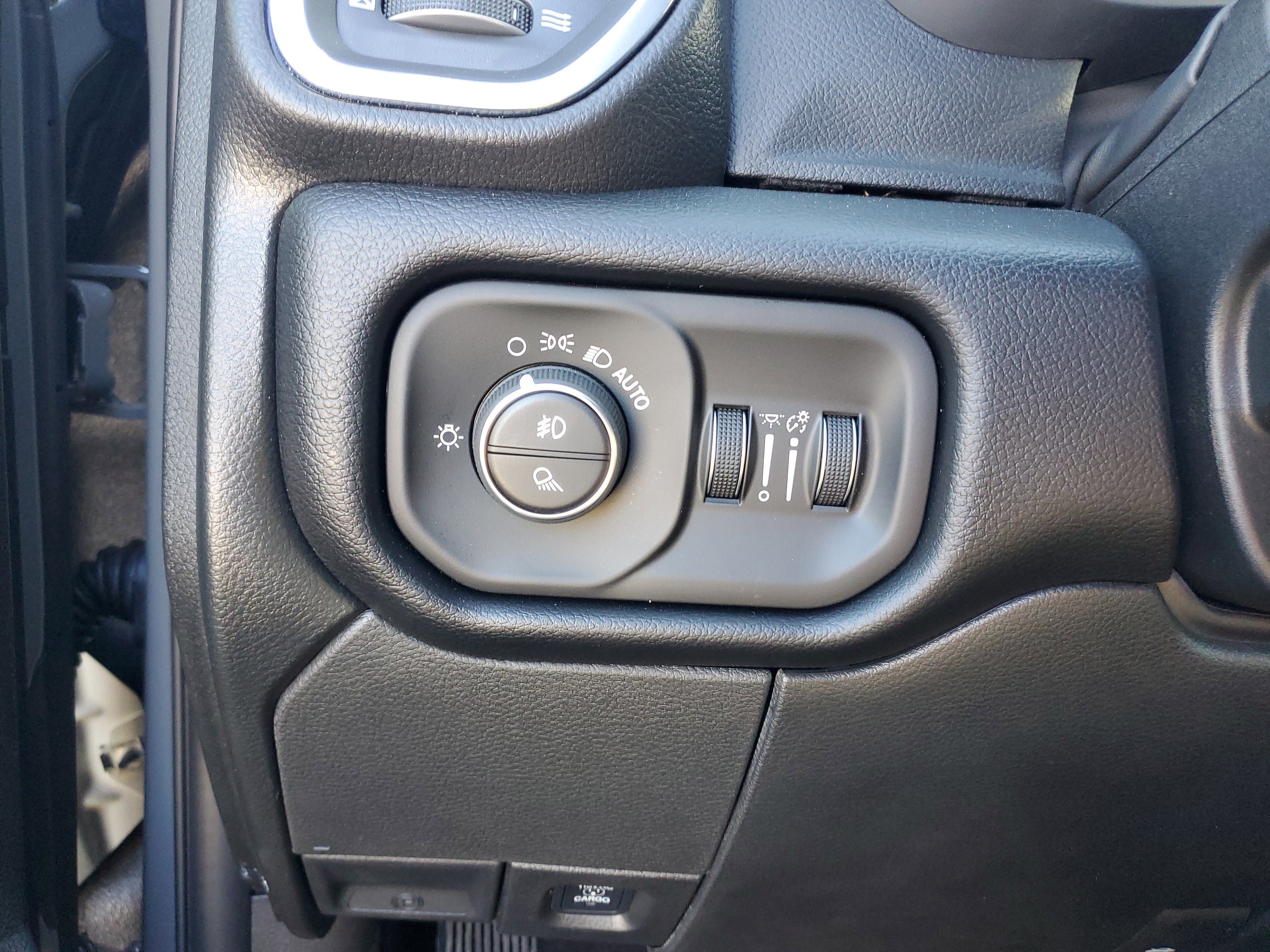 New 2026 Ceramic Gray Clear-Coat Exterior Paint RAM Laramie image 23