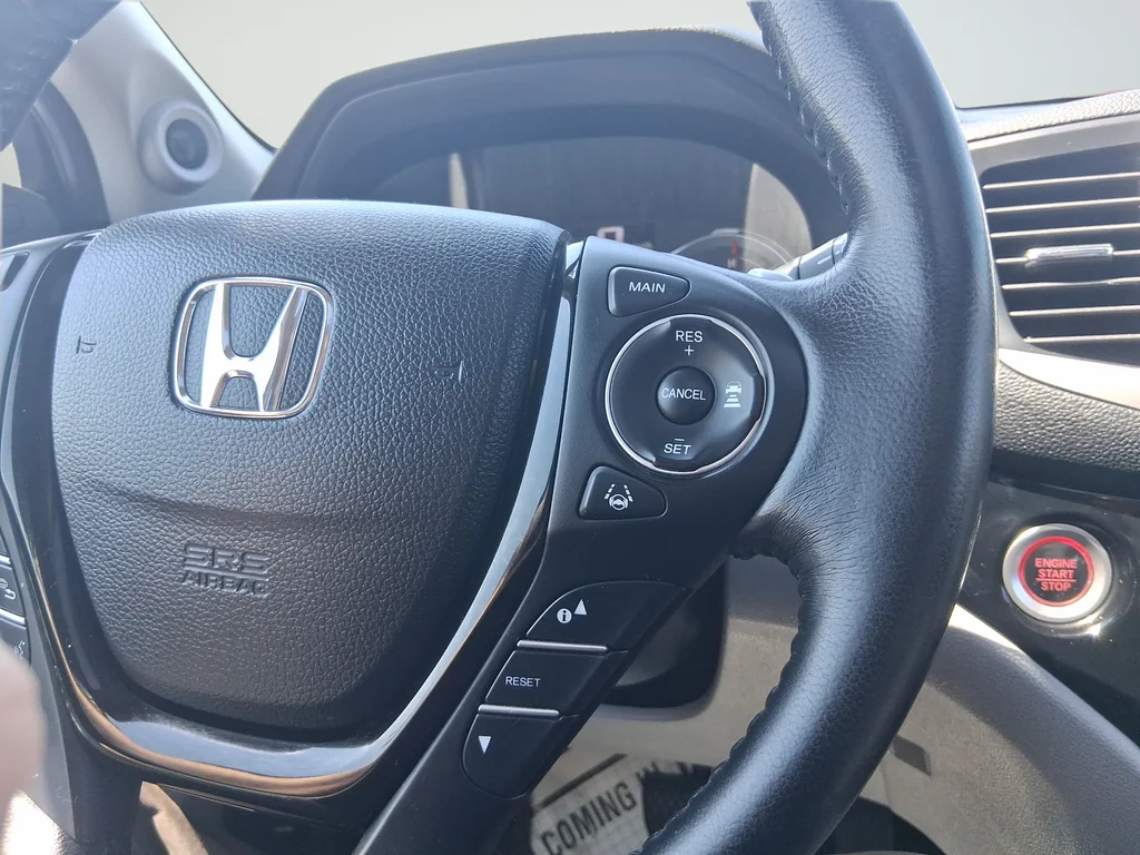 Used 2016 Blue Honda Elite image 16