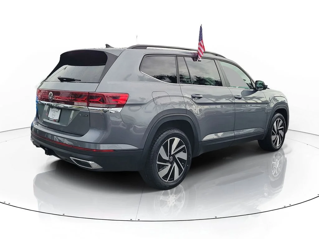 Used 2025 Gray Volkswagen 2.0T SE w/Technology image 7