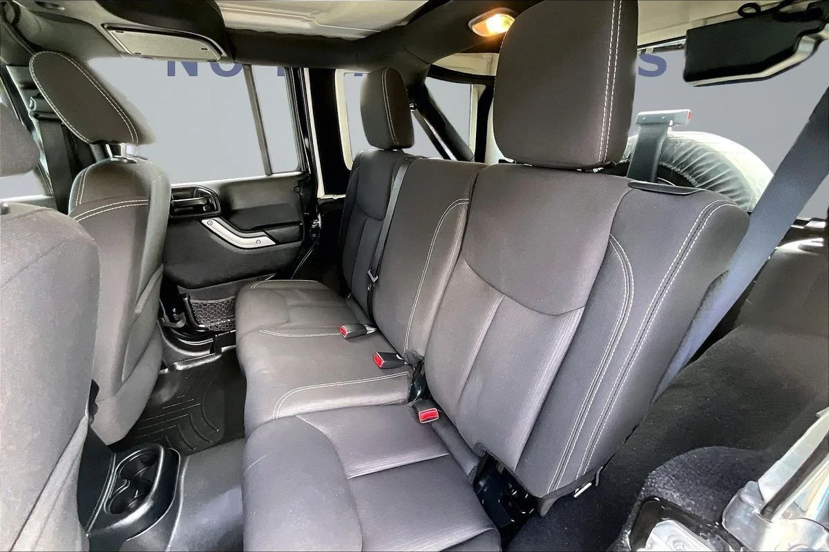 Used 2015 Black Jeep X image 18