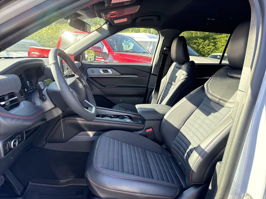 New 2026 Space White Metallic Ford ST-Line image 16