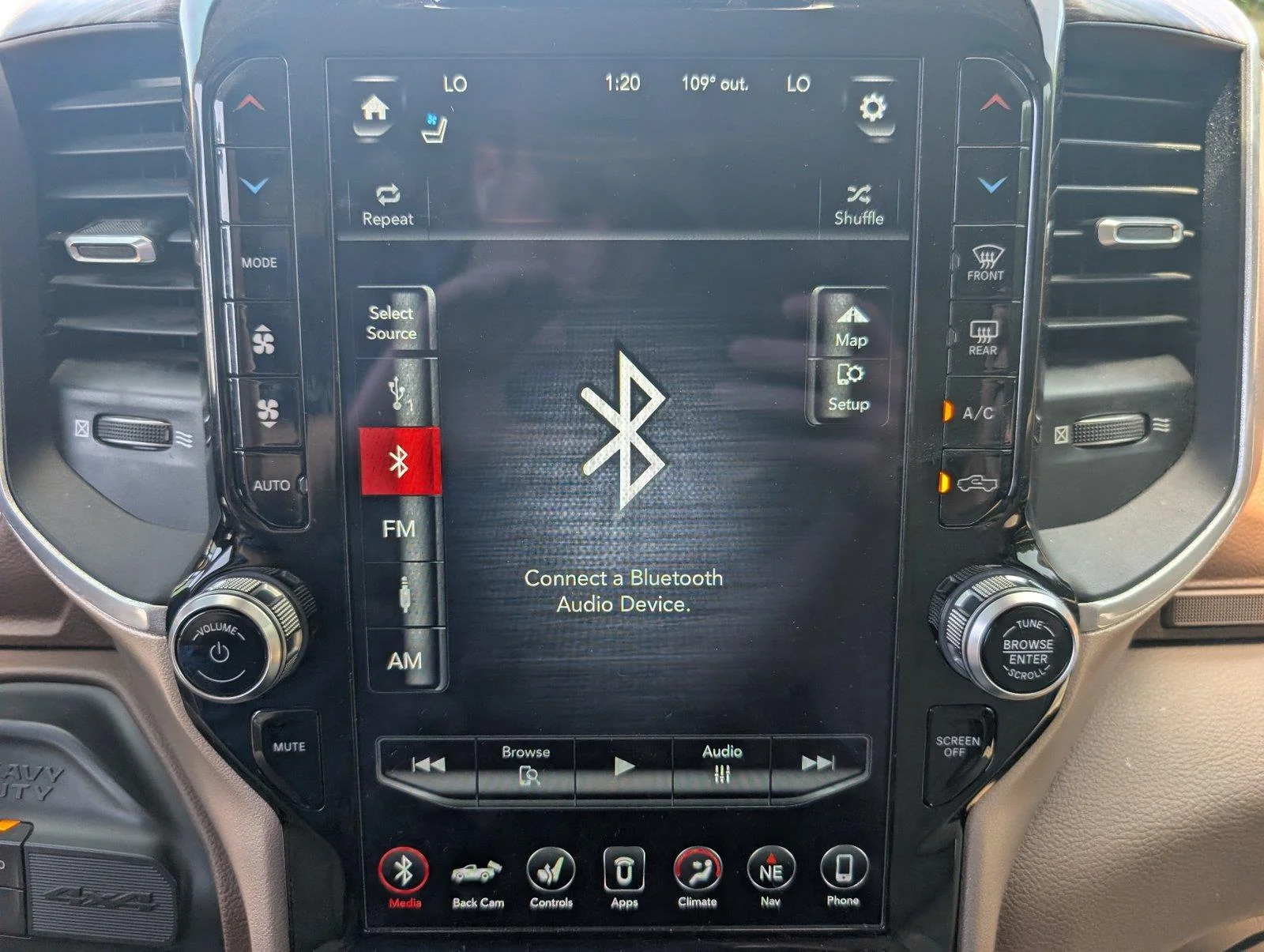 Used 2020 Patriot Blue Pearlcoat Ram Laramie image 17