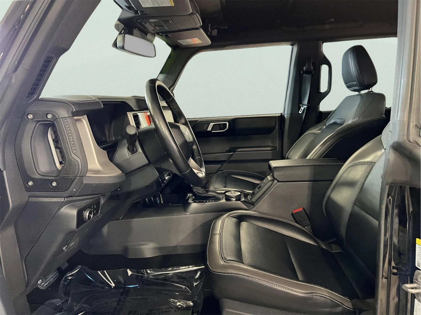 Used 2025 Shadow Black Ford Outer Banks image 9