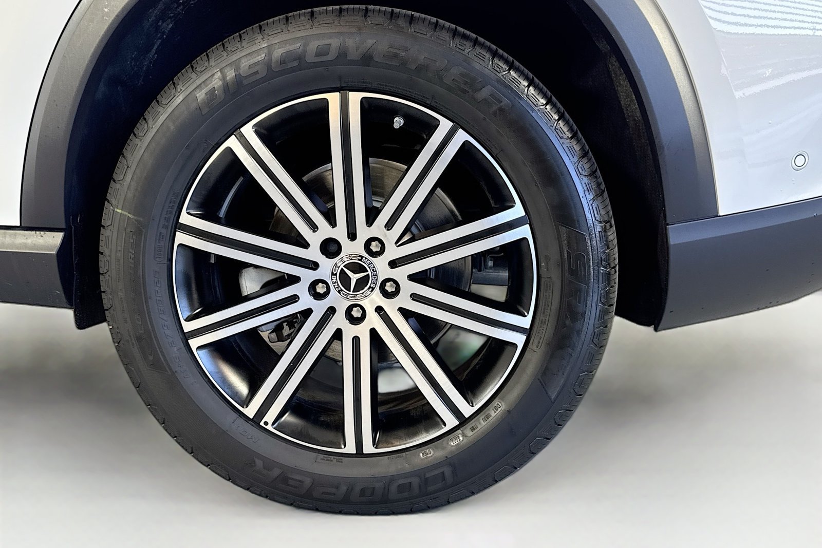 New 2026 Polar White Mercedes-Benz GLE 350 image 28