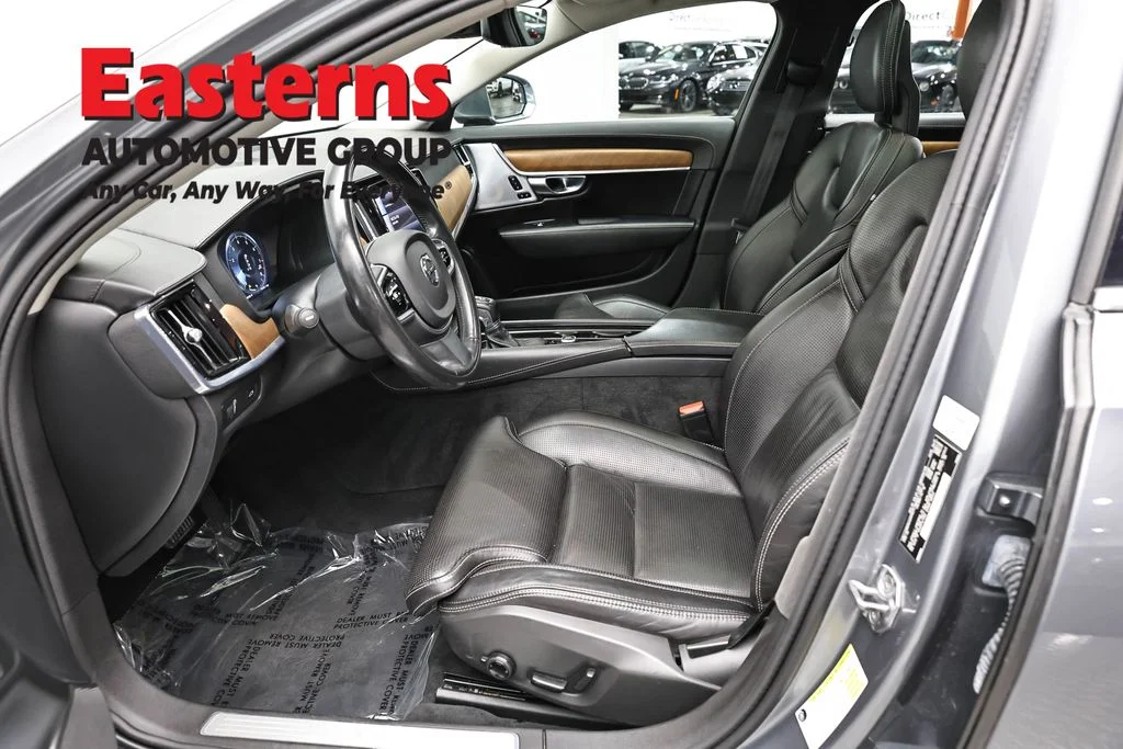 Used 2018 Gray Volvo T6 Inscription image 14