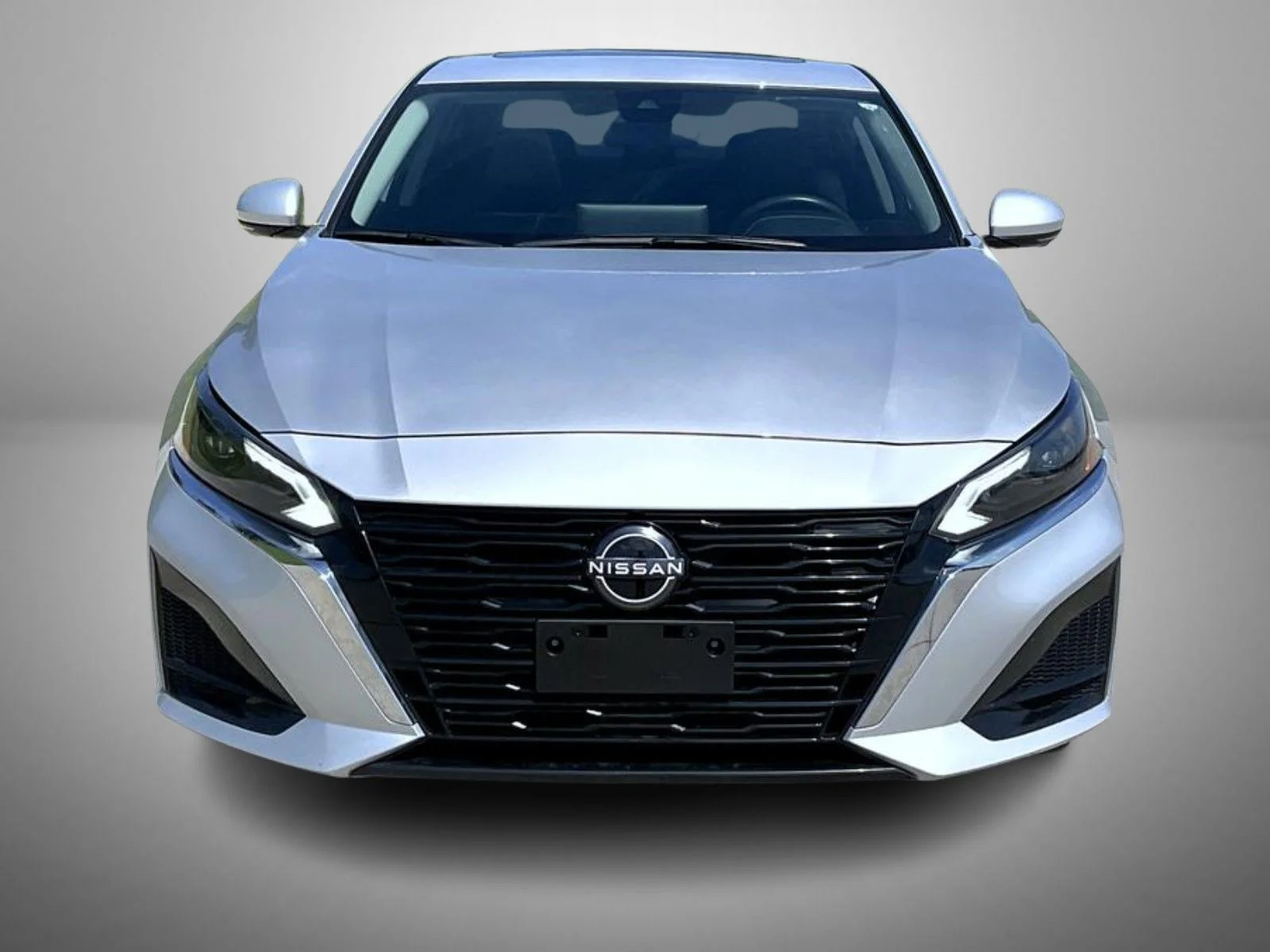 Used 2023 Silver Nissan 2.5 SL image 2