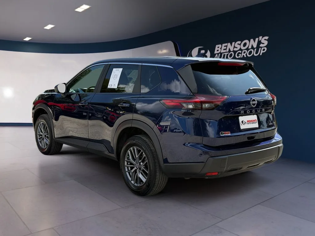 Used 2026 Blue Nissan SV image 3
