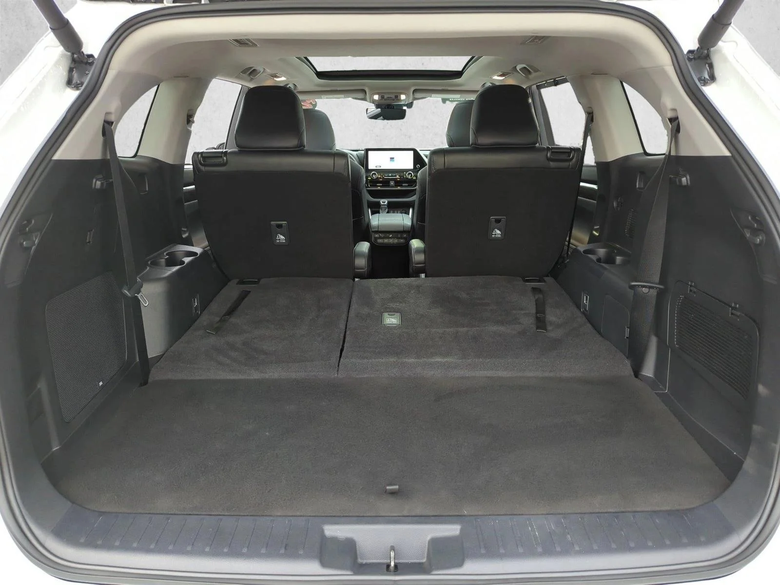 Used 2024 Wind Chill Pearl Toyota Platinum image 6