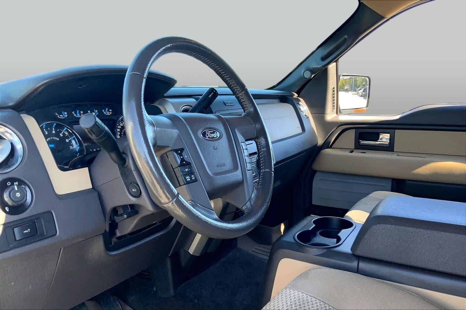 Used 2014 Oxford White Ford XLT image 17