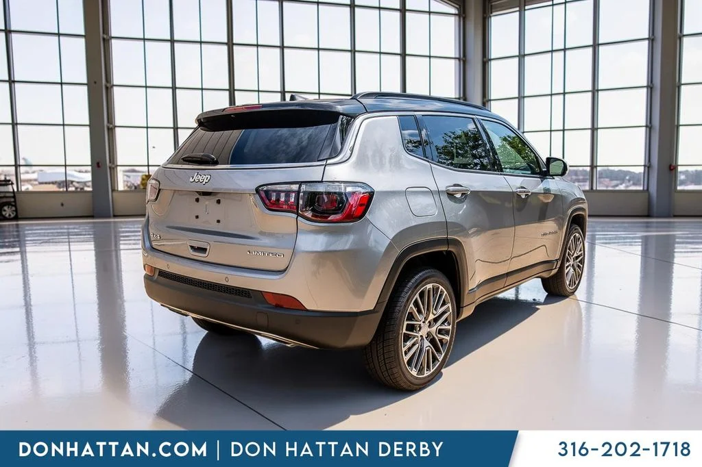 Used 2023 Silver Jeep Limited image 36