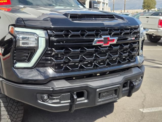 2024 Chevrolet Silverado 2500HD ZR2 - Photo 8