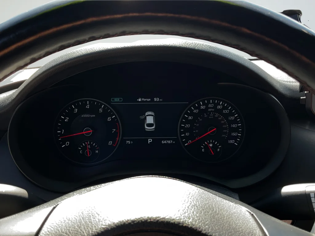 Used 2020 White Kia GT1 image 12