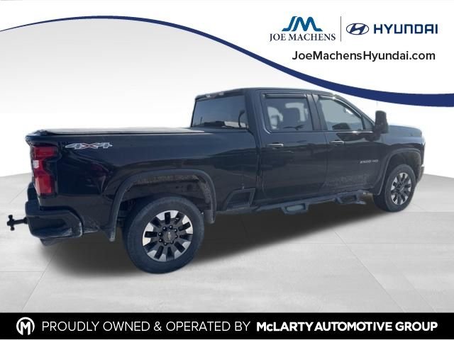 Used 2021 Black Chevrolet Custom image 7