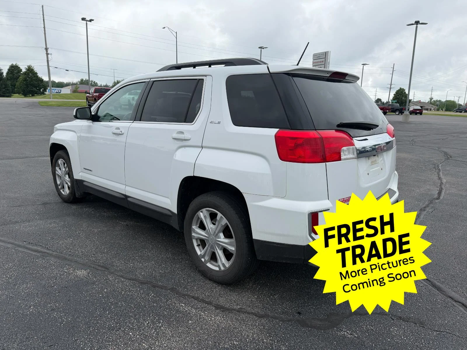 Used 2017 Summit White GMC SLE image 5