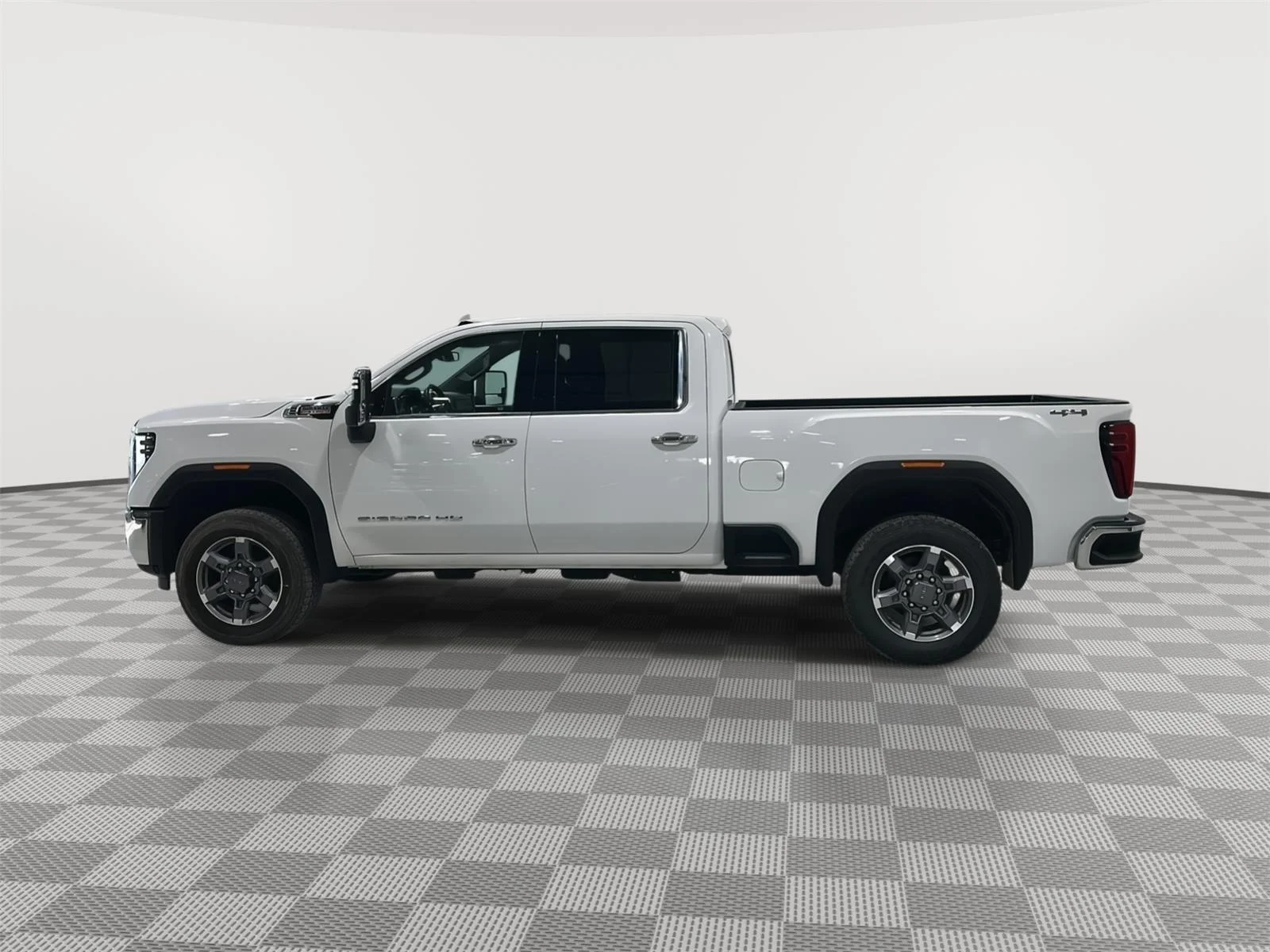 Used 2025 GMC Sierra 2500HD SLT with VIN 1GT1UNEY1SF162465 for sale in Alexandria, Minnesota