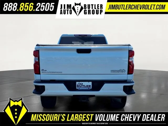 Used 2022 Iridescent Pearl Tricoat Chevrolet High Country image 23
