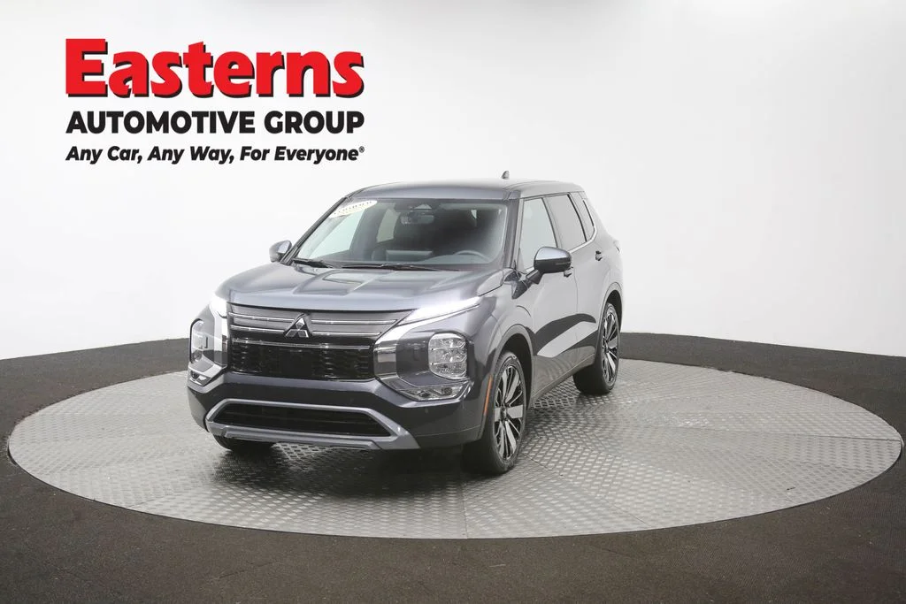 Used 2025 Gray Mitsubishi SE image 49