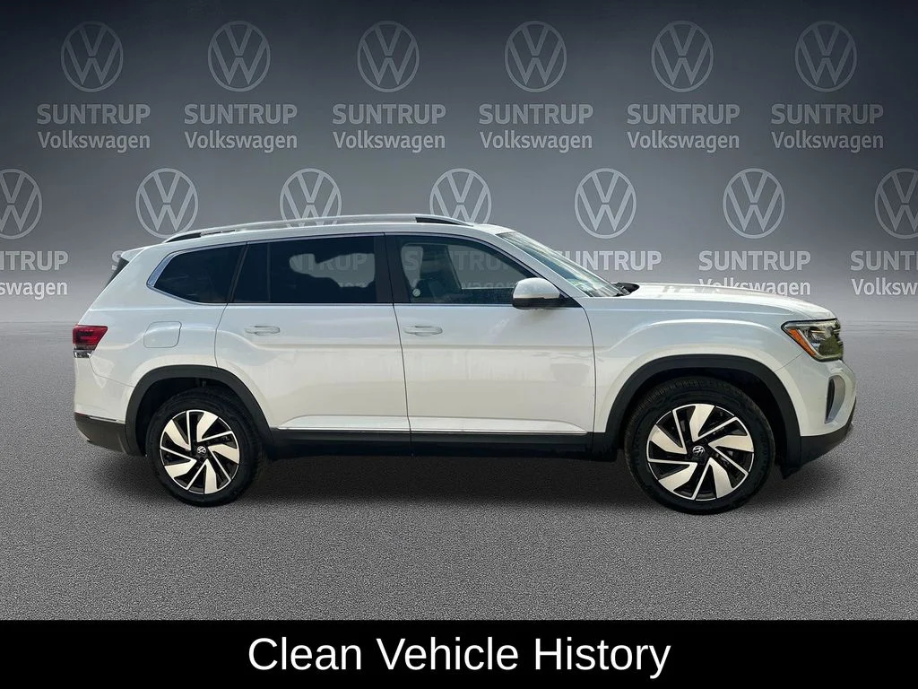 Used 2025 White Volkswagen 2.0T SEL image 3