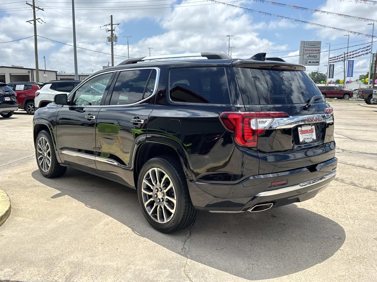 Used 2022 Black GMC Denali image 5