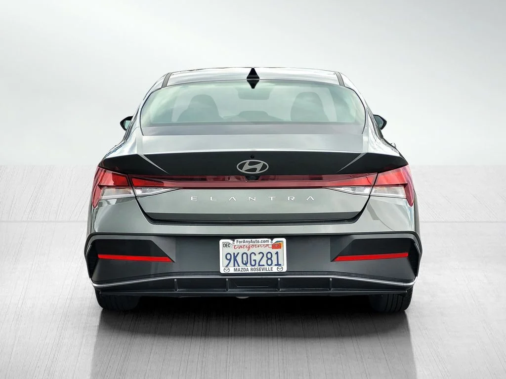 Used 2024 Gray Hyundai SEL image 5