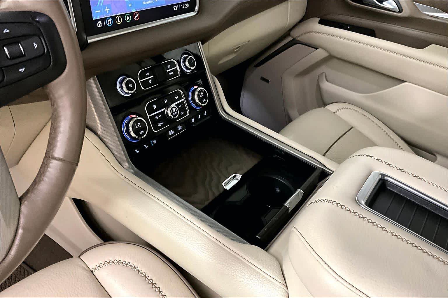 Used 2021 White Frost Tricoat GMC Denali image 15