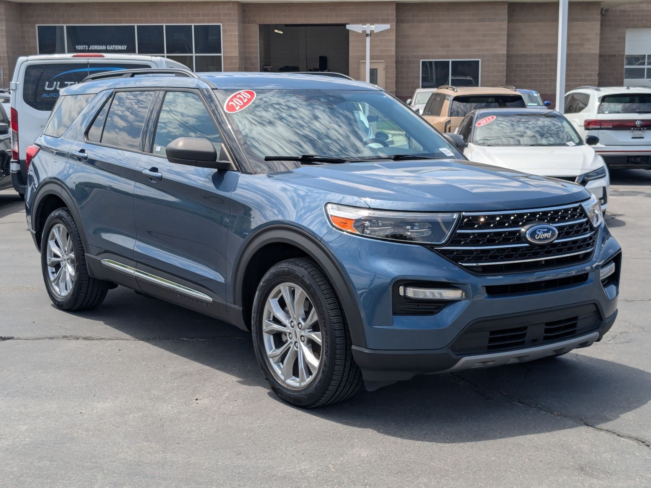Used 2020 Blue Metallic Ford XLT image 8