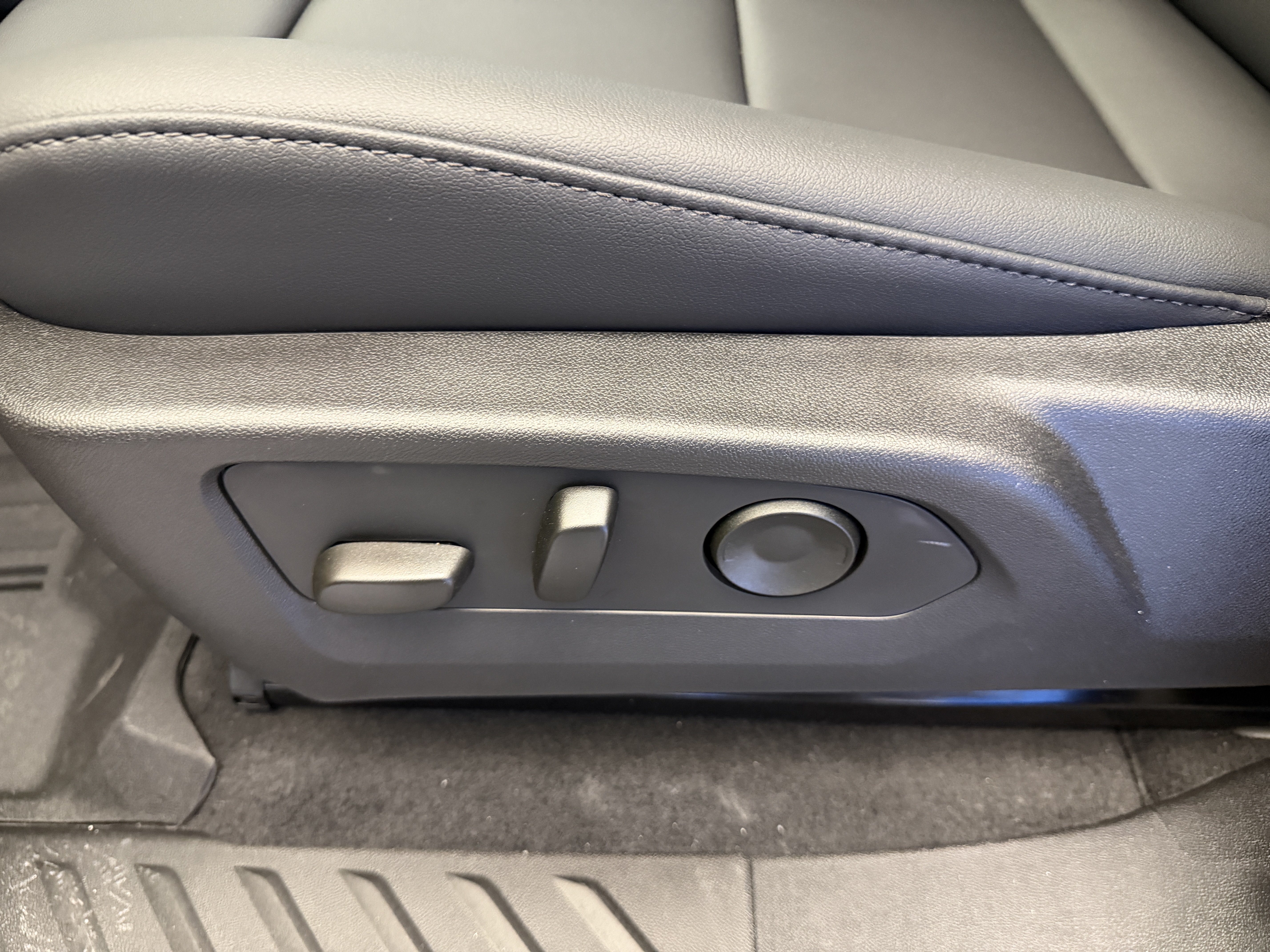 2026 Chevrolet Colorado Trail Boss - Photo 13