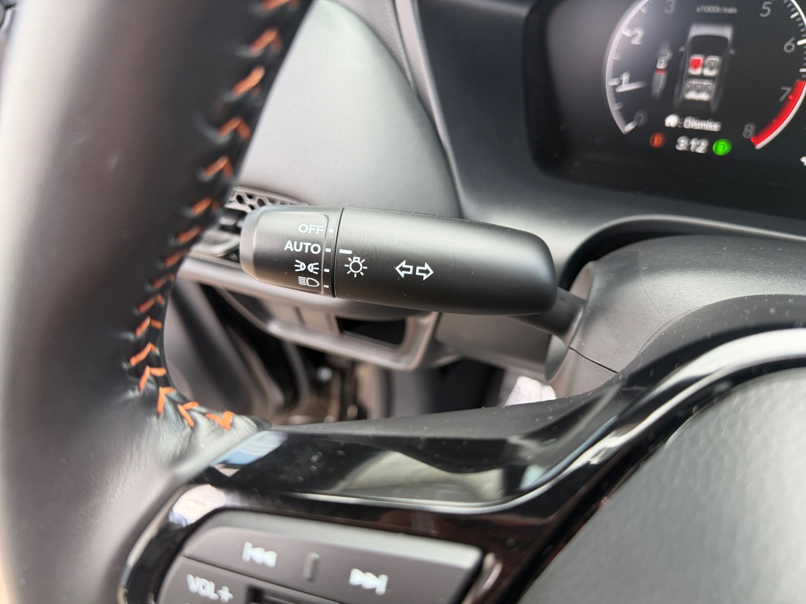 Used 2025 Crystal Black Pearl Honda Sport image 13