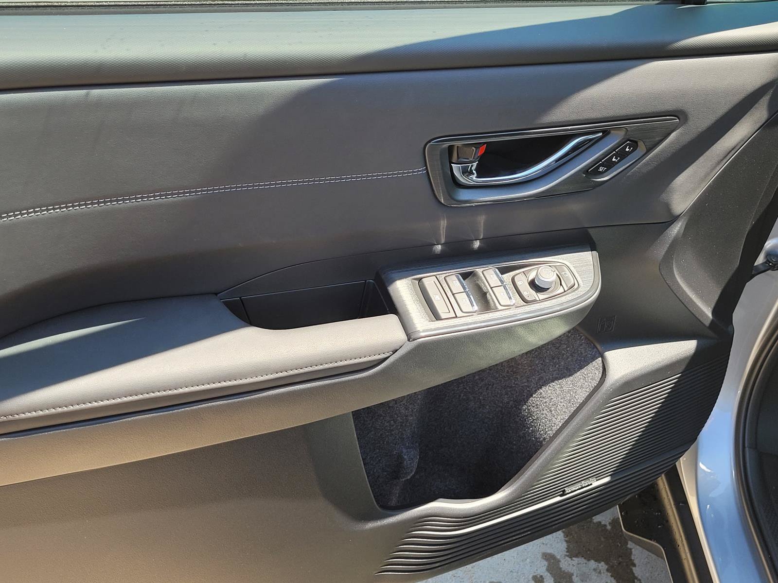 New 2026 ICE SILVER METALLIC Subaru Touring XT image 4
