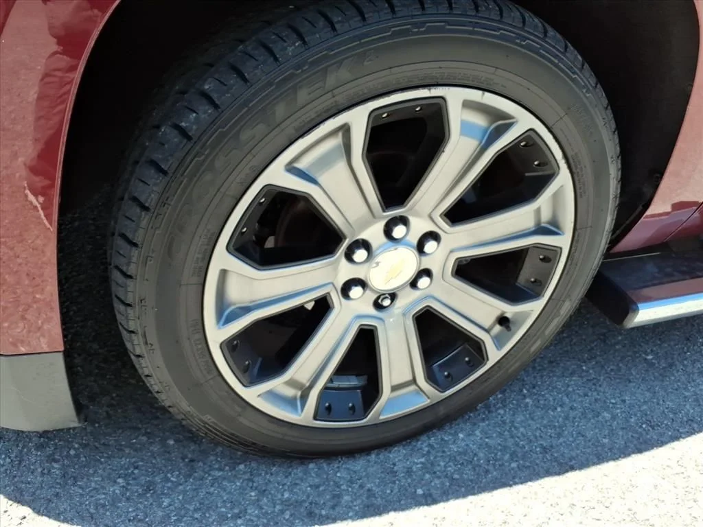 Used 2017 Red Chevrolet Premier image 12